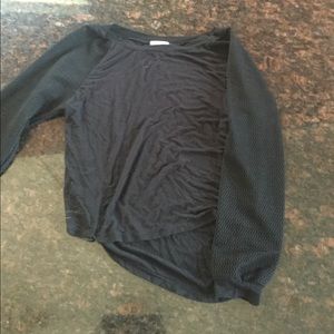 Cropped workout shirt